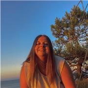 Je peux enseigner le solfège à des débutants puis le piano débutant ou amateur